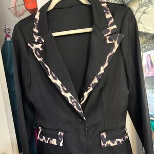 NWT Leopard cheetah print  notched collar blazer